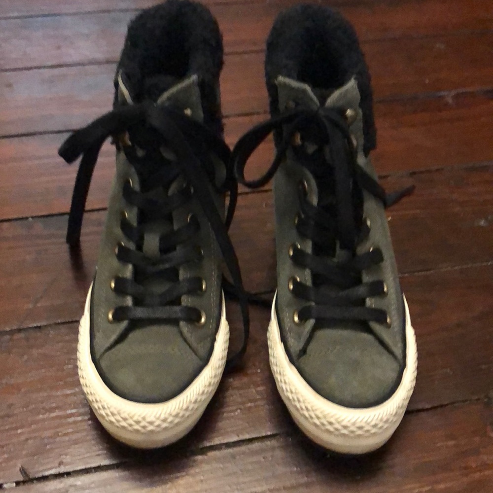 Wedge sneaker converse with fur collar